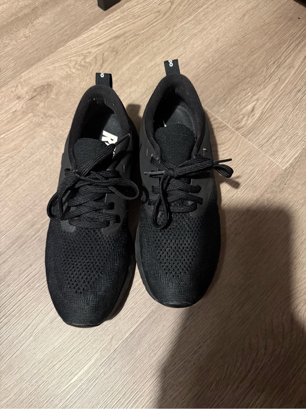 Nike Odyssey React Flyknit W 6.5 (fits like a 6)
